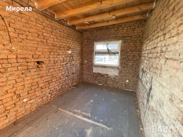 Продава се тухлена къща в. с. Беловец, снимка 12 - Къщи - 48370145