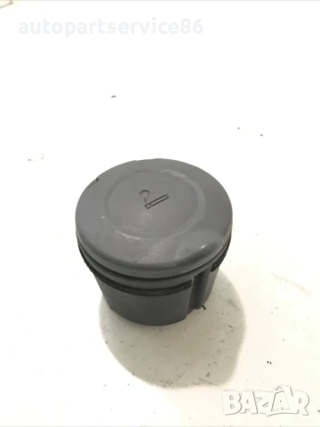 Задна пепелник LHD за KIA Sedona 2.9 CRDi (2002–2006) K53A68660