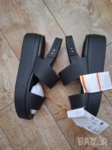 н.42-43 Crocs Brooklyn Low Wedge, снимка 7 - Сандали - 53743591