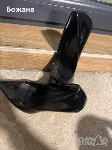 Високи токчета обувки yves saint laurent , снимка 2 - Дамски обувки на ток - 53230411