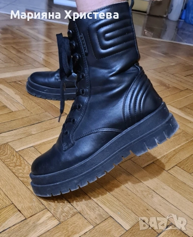 ботуши на ESPRIT 