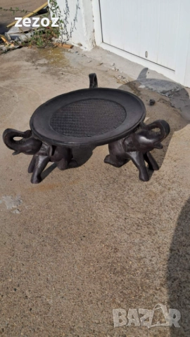 Масичка малка масив