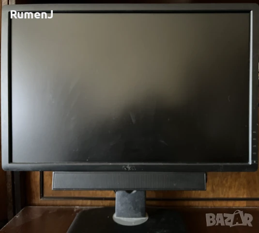 Продавам Монитор Dell UltraSharp U2412M + саундбар Dell