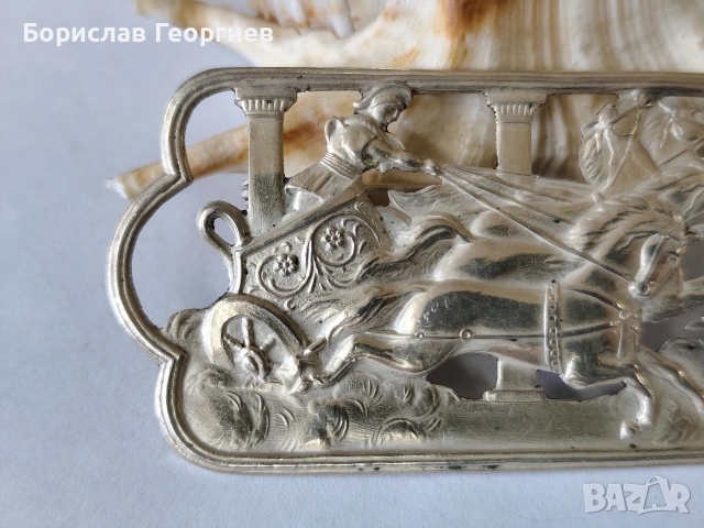 Сребърна брошка колесница 0.900, снимка 2 - Колиета, медальони, синджири - 53071364