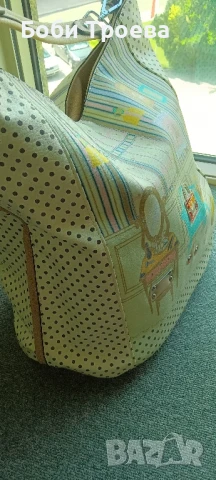 Дамска чанта висококачествена еко кожа в прекрасна цветова комбинация при лицевата част, снимка 3 - Чанти - 50575409