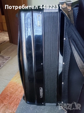 Продавам Италиански акордеон vSOPRANI RECANATI 120баса черен с куфар , снимка 2 - Акордеони - 53121448