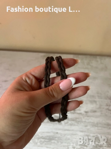 Диадема за глава от две сплетени плитки в кестен цвят с черен ластик 🖤, снимка 2 - Аксесоари за коса - 52333219