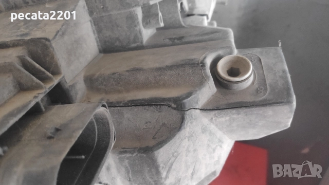 Продавам - оригинален десен фар за Мерцедес Ц класа W205 за части, снимка 6 - Части - 51862296