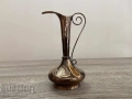 Елегантен винтидж бронзов кана с орнаментирана декорация, снимка 1