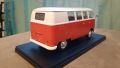 1960 Volkswagen Type 2 Bus T1 1:24 Whitebox/Hachette Diecast Колекционерски модел количка, снимка 8