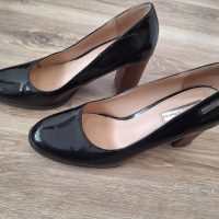 Дамски черни обувки на ток 39 номер, снимка 3 - Дамски обувки на ток - 45018510