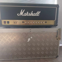 Marshall JCM 900 SLX 100w лампов китарен усилвател с кейс и фуутсуич , снимка 1 - Китари - 45023169