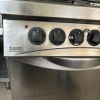 Продавам професионална печка,Zanussi!, снимка 3 - Други машини и части - 45654602