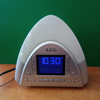 Радио Часовник AEG SRC 4113, снимка 1 - Радиокасетофони, транзистори - 45007428