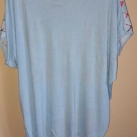 Елегантна блузка в светло синьо , снимка 2 - Тениски - 45806368