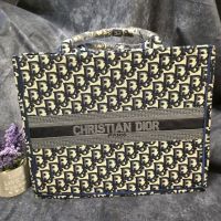 Дамски чанти Dior, снимка 1 - Чанти - 46071216