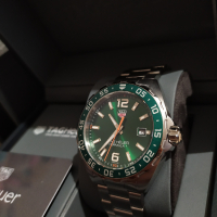 продавам-TAG Heuer Formula 1 Green Dial 43mm Quartz Steel Watch WAZ1017.BA0842, снимка 6 - Мъжки - 40597575