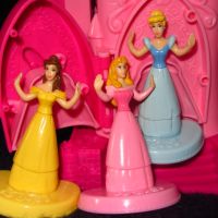 Play Doh - Замък Принцесите на Дисни 3+, снимка 4 - Пластелини, моделини и пясъци - 45157416