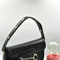  Дамска чанта Gucci, снимка 2 - Чанти - 45037010
