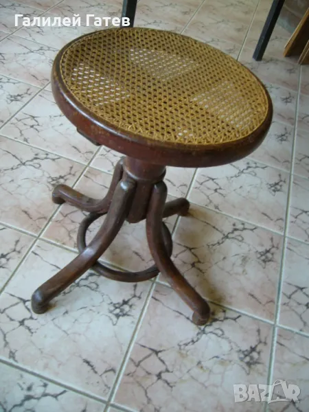 Старинно Столче за Пиано, снимка 1