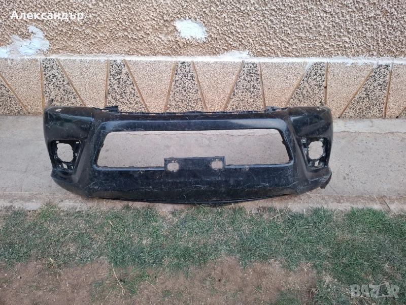 Предна Броня за Toyota Hilux от 2015 година., снимка 1