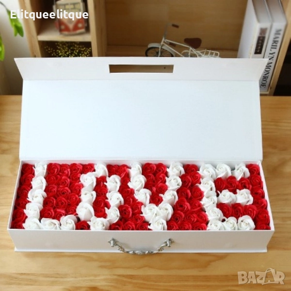 Голяма подаръчна кутия с вечни 520 рози - LOVE BUKET R±W, снимка 1