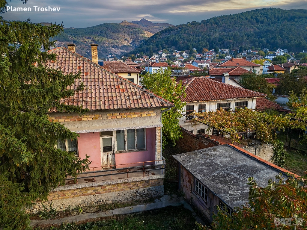 Продава къща с двор в с.Енина, Казанлък, снимка 1