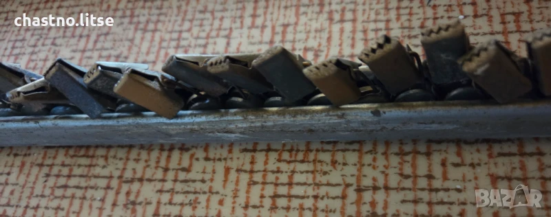 Железен корниз с винтове за мониране, снимка 1