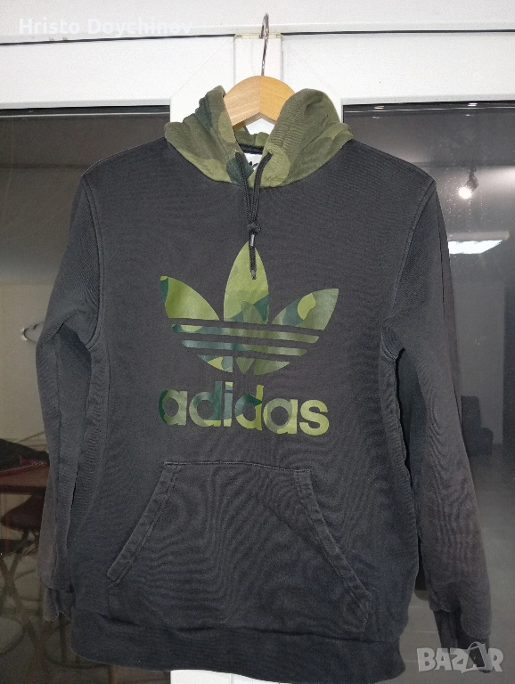 Adidas Originals суитшърт с качулка – камуфлажно лого, размер M, снимка 1