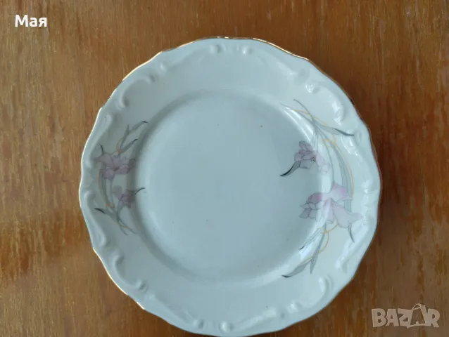 Порцеланови и стъклени чинии винтидж