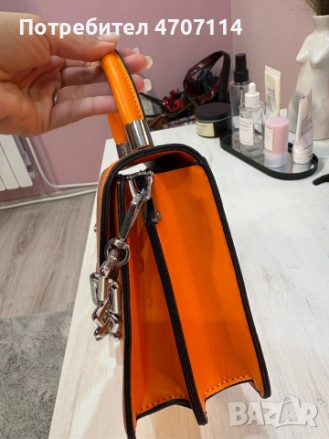 Малка дамска чанта, снимка 3 - Чанти - 53749723