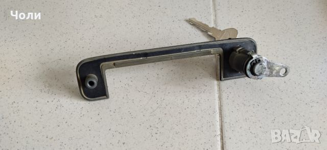 Заключващ патрон за дясна врата, Audi 80 -1989 - 998, снимка 4 - Части - 46449758