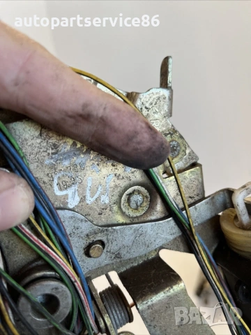 Заключващ механизъм задна дясна врата за Mercedes VW LT Sprinter (1995-2006) 9017301935, снимка 3 - Части - 54204579