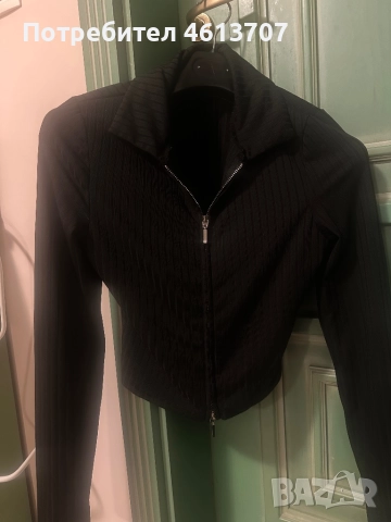 Черен топ с цип