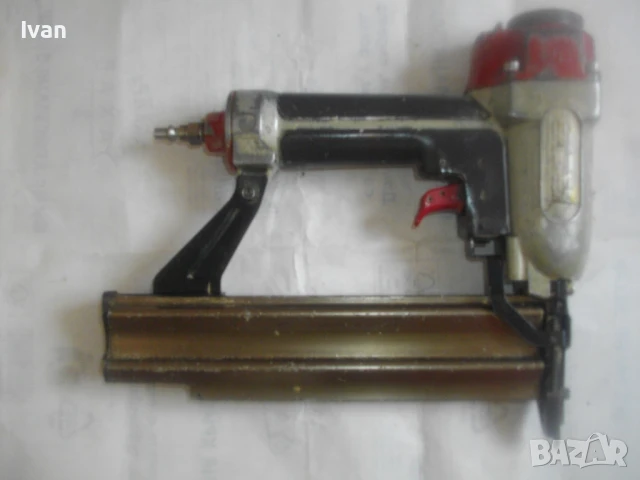 MAX ПНЕВМАТИЧЕН ТАКЕР ЗА ПИРОНИ ДО 50мм ПРОФЕСИОНАЛЕН С ДУРАЛУМИНИЙ ПЪЛНИТЕЛ, снимка 10 - Други инструменти - 51010654