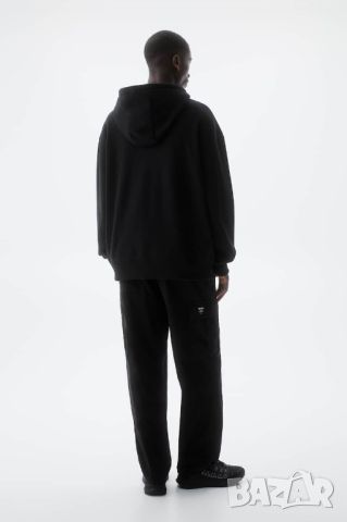 Мъжки суитшърт с цип на деколтето Black Label Pull&Bear, Черен, XL, снимка 2 - Суичъри - 45528323