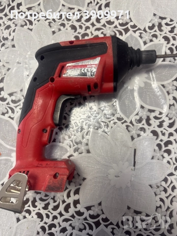 винтоверт за гипсокартон Milwaukee 18v