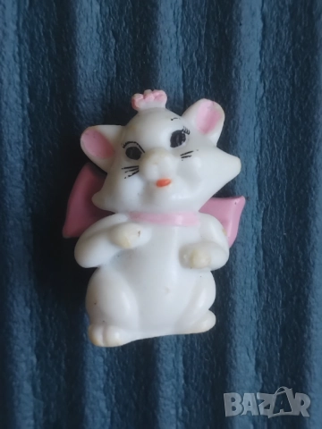Disney оригинална мини фигурка Котенце, снимка 1