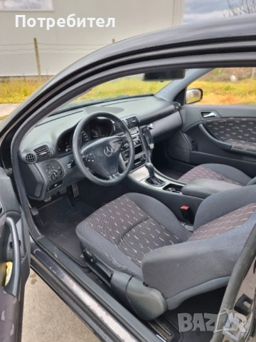 Mercedes-Benz C180 Kompresor, снимка 17 - Автомобили и джипове - 54031115