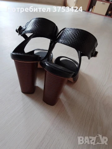 Стилни сандали на Next , снимка 4 - Дамски обувки на ток - 50716828