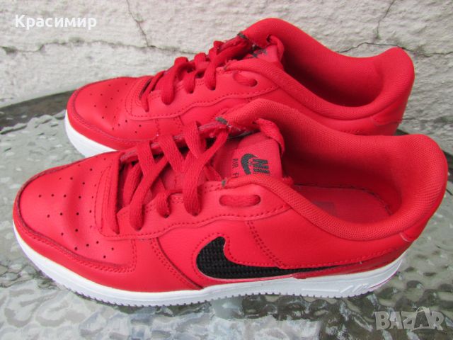 Маратонки Nike Air Force 1 '07 'University Red', снимка 12 - Маратонки - 46398735