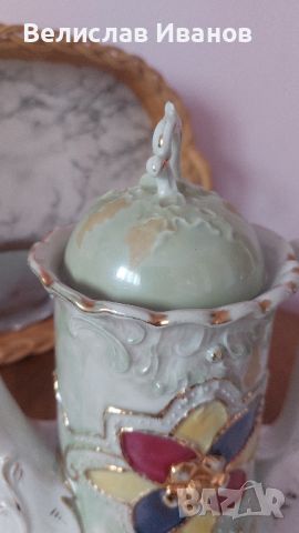 Стар порцеланов чайник Rococo, снимка 4 - Антикварни и старинни предмети - 45120191