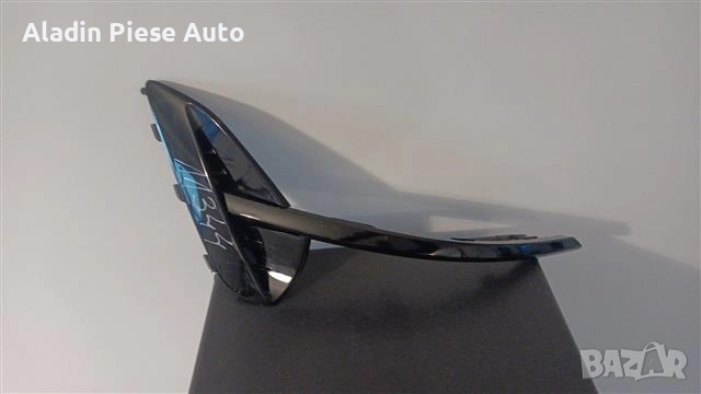 Решетка за задна броня Kia ProCeed Kombi GT-Line код 86628-J7700, 86629-J7700 