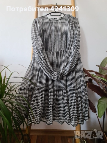 Тънка ефирна рокля Stradivarius с дълъг ръкав, размер S