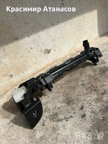 2116800184. Ключалка дръжка жабка за Мерцедес Е-класа W211. Седан. Комби 