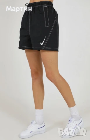 Дамски къси панталонки Nike Sportswear Swoosh Repel Woven - размер S, снимка 3 - Спортни екипи - 50489918