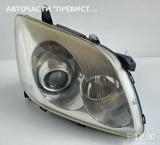Десен Фар за Тойота Авенсис Т25 Toyota Avensis T25 2004г