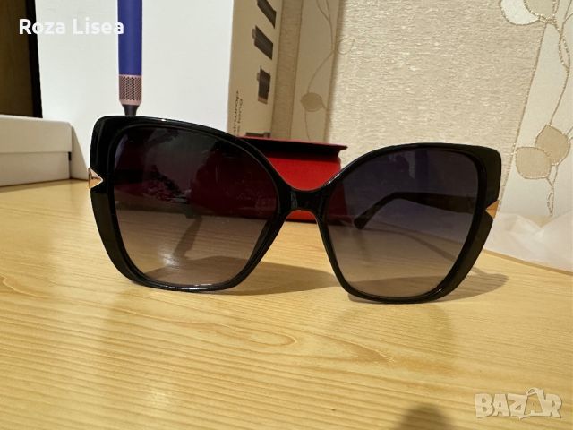 Слънчеви очила на Guess , снимка 1 - Слънчеви и диоптрични очила - 45784710