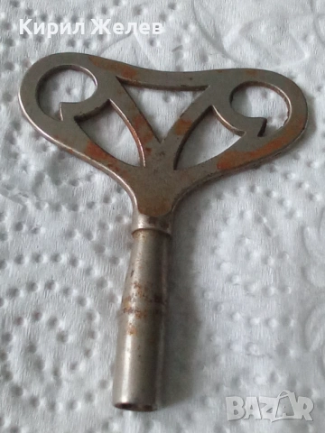 Ключ за стенен часовник 53350, снимка 2 - Антикварни и старинни предмети - 53137682
