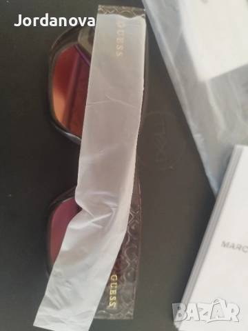 GUESS оригинални нови слънчеви очила, снимка 4 - Слънчеви и диоптрични очила - 51623389